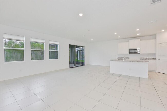 Building Photo - 10819 Charlotte Dr.