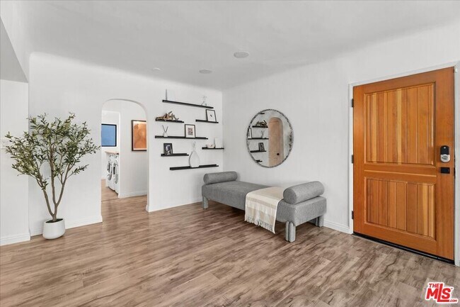 Building Photo - 4104 Saugus Ave