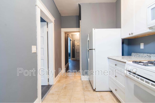 Building Photo - 5 S Wickham Rd