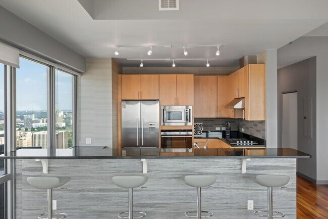 Building Photo - 929 Portland Ave