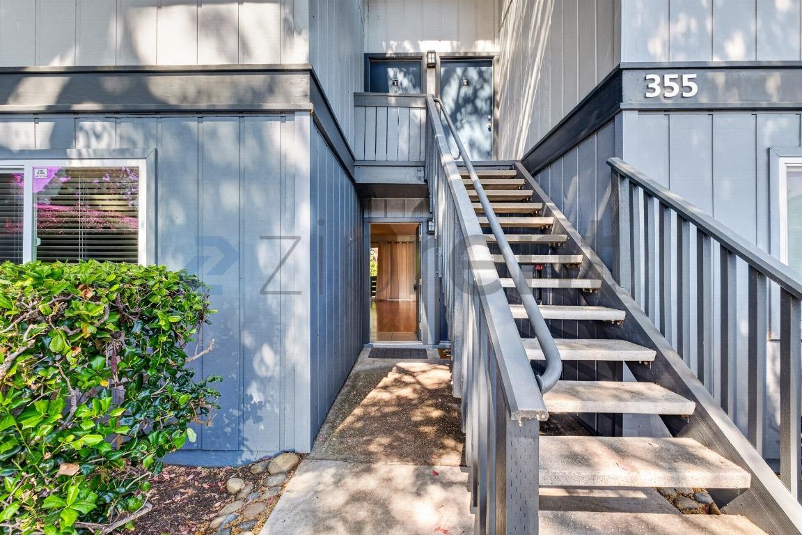 Building Photo - Unit apt 1