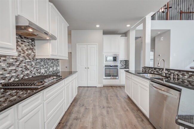 Building Photo - 12816 Oak Fls Dr