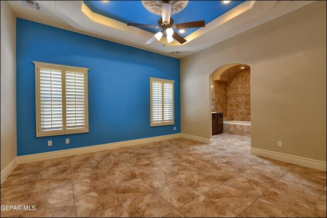 Building Photo - 7379 Black Mesa Dr