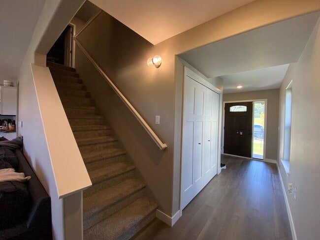 Building Photo - $2,600 | 4 Bedroom, 3.5 Bathroom House | Pets Negotiable | Available for a January 1st, 2026 Move...