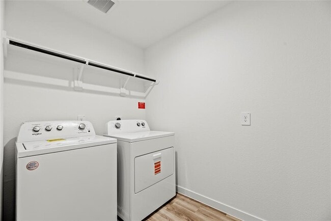 Building Photo - 3217 Rainwood Gate Dr