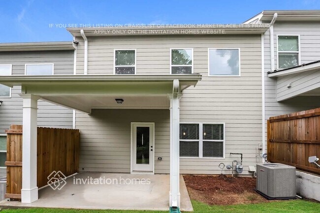 Building Photo - 2303 Buford Town Dr