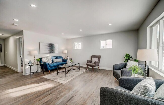 Building Photo - 3240 Dexter St