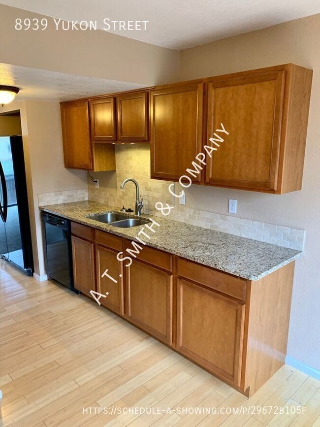 Building Photo - 8939 Yukon St