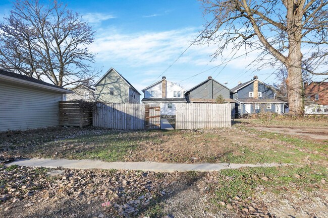 Building Photo - 1398-1400-1400 S Ohio Ave