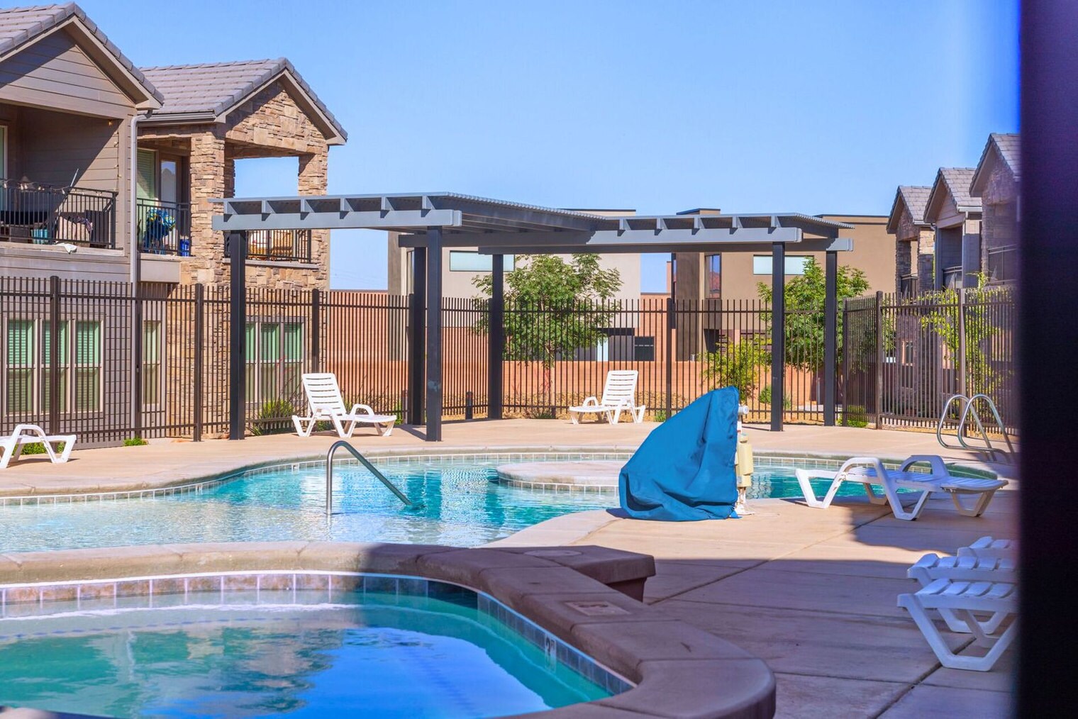 Building Photo - 350 W Old Hwy