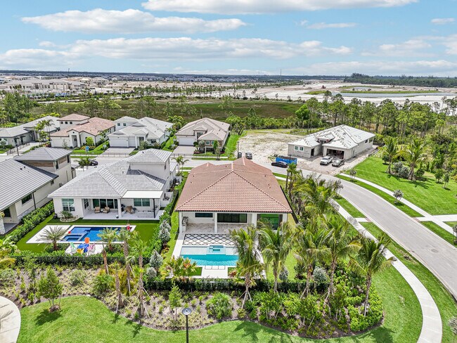 Building Photo - 13621 Le Christine Dr