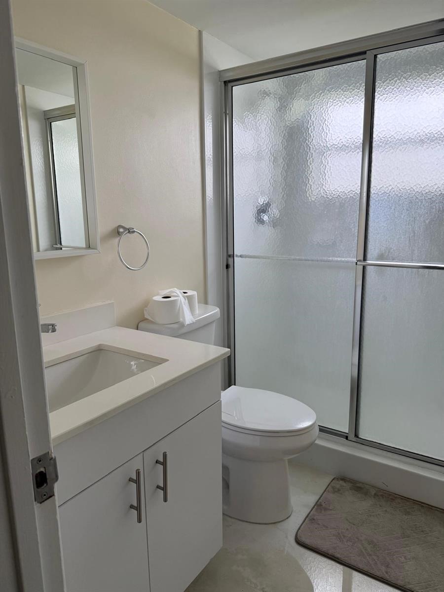 Building Photo - 9420 Poinciana Pl