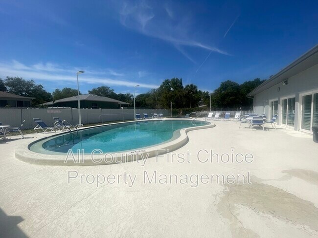 Building Photo - 10800 US Hwy 19 N