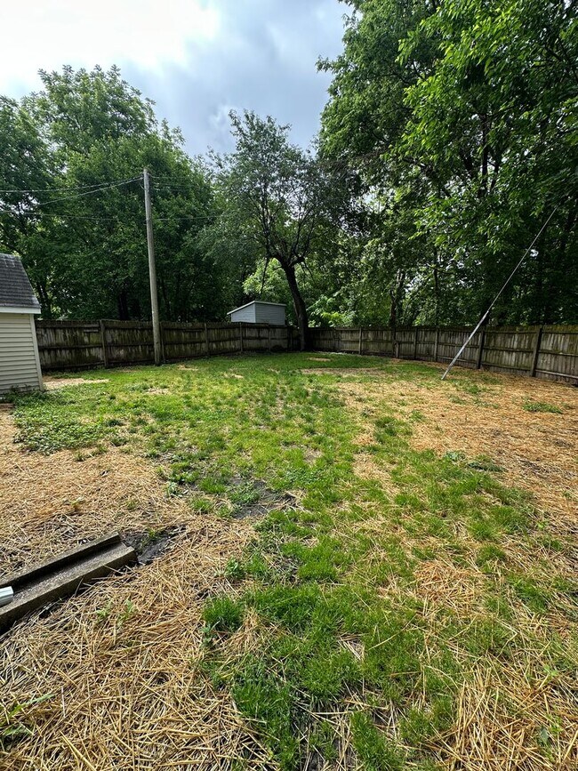 Building Photo - 3 Bed, 1 Bath Remodeled House in Goshen