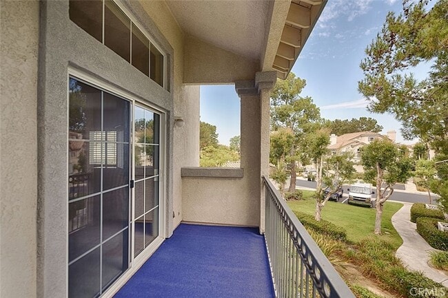 Building Photo - 8015 E Treeview Ct