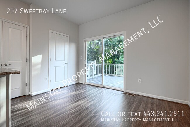 Building Photo - 207 Sweetbay Ln