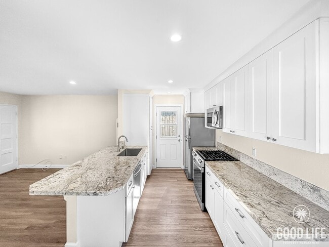 Building Photo - Beautiful 3BD/2BA W/ Updated Kitchen and Backyard in Morena!