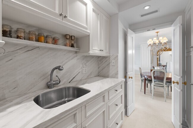 Building Photo - 354 Chilean Ave