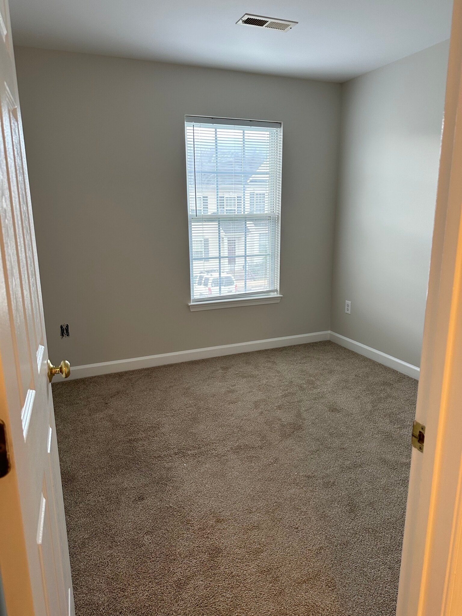 Building Photo - 741 Colonels Ct
