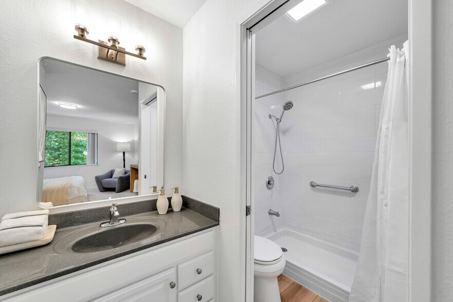 Building Photo - 39751 Bissy Cmn