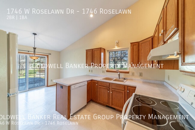 Building Photo - 1746 W Roselawn Dr