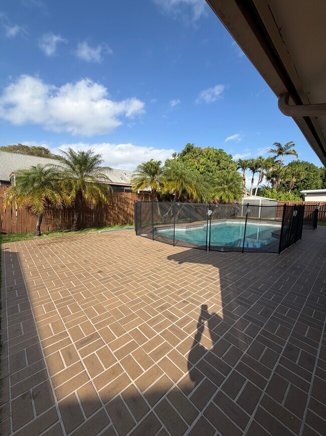 Building Photo - 13261 SW 102nd Terrace