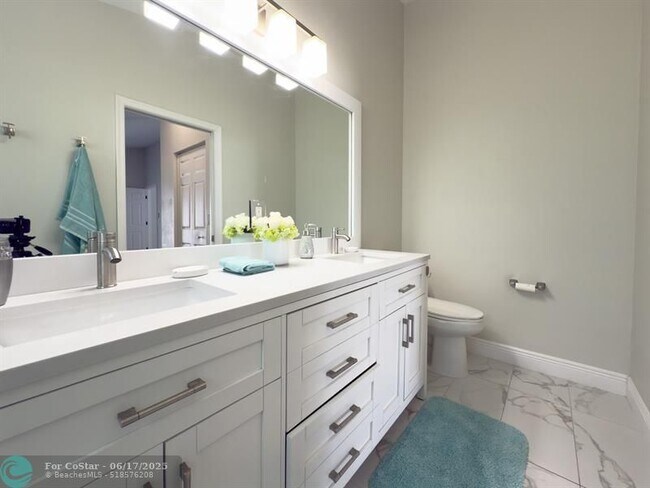 Building Photo - 12204 Sunset Point Cir
