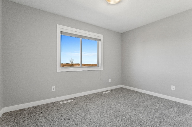 Building Photo - 168 Stonelake Dr SE