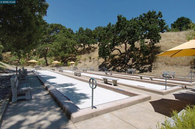Building Photo - 3377 Rossmoor Pkwy