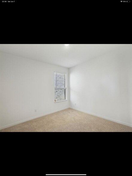 Building Photo - 8629 Red Fox Trl