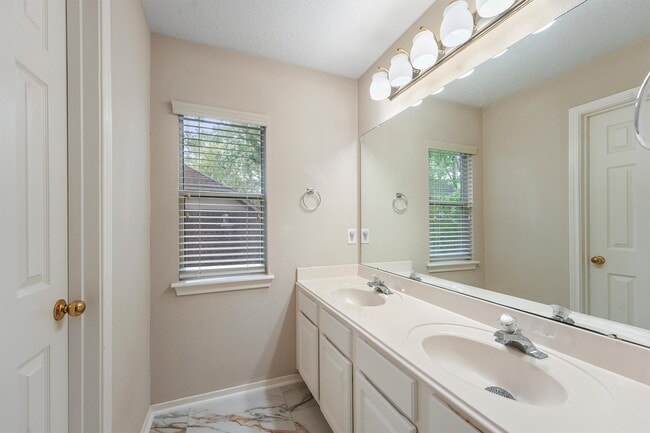 Building Photo - 91 S Downy Willow Cir