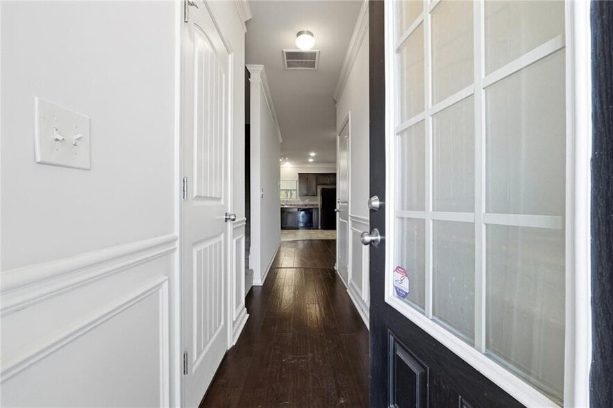 Building Photo - 331 Turtle Creek Dr