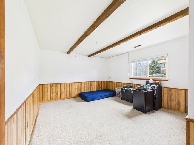 Building Photo - 1018 Rancher Dr