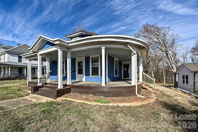 Building Photo - 1204 S Salisbury Ave