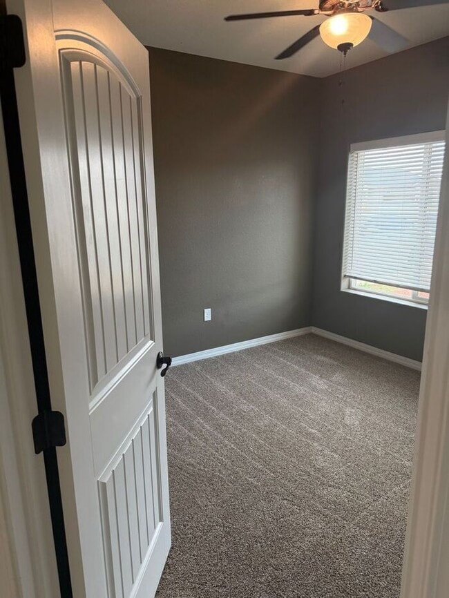 Building Photo - Beautiful Newly Renovated 3 Bedroom 2 Bath Home
