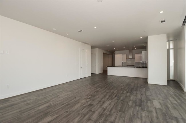 Building Photo - 4521 San Felipe St