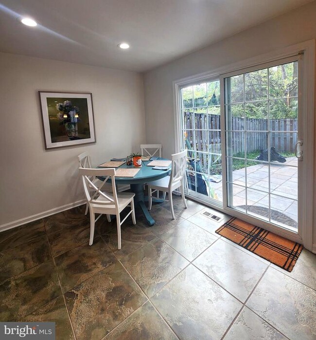 Building Photo - 12607 English Orchard Ct