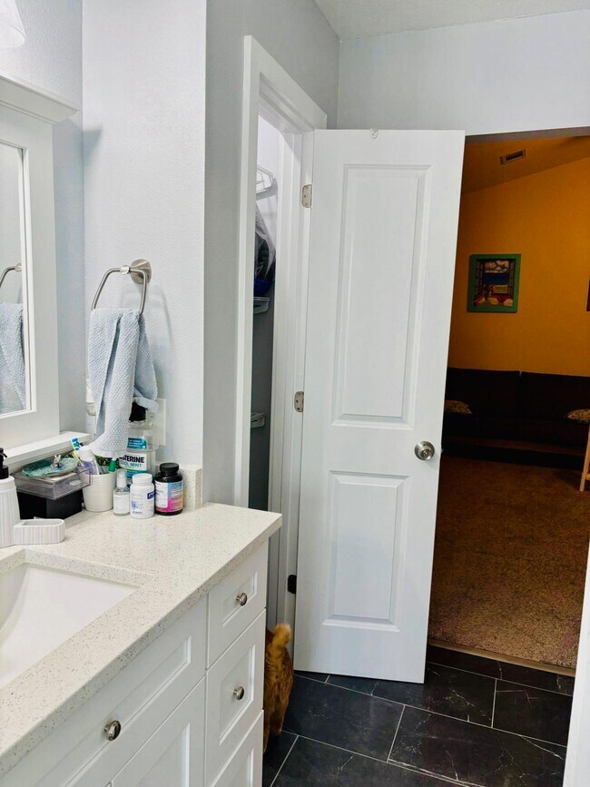 Building Photo - 708 Turnberry Cove S