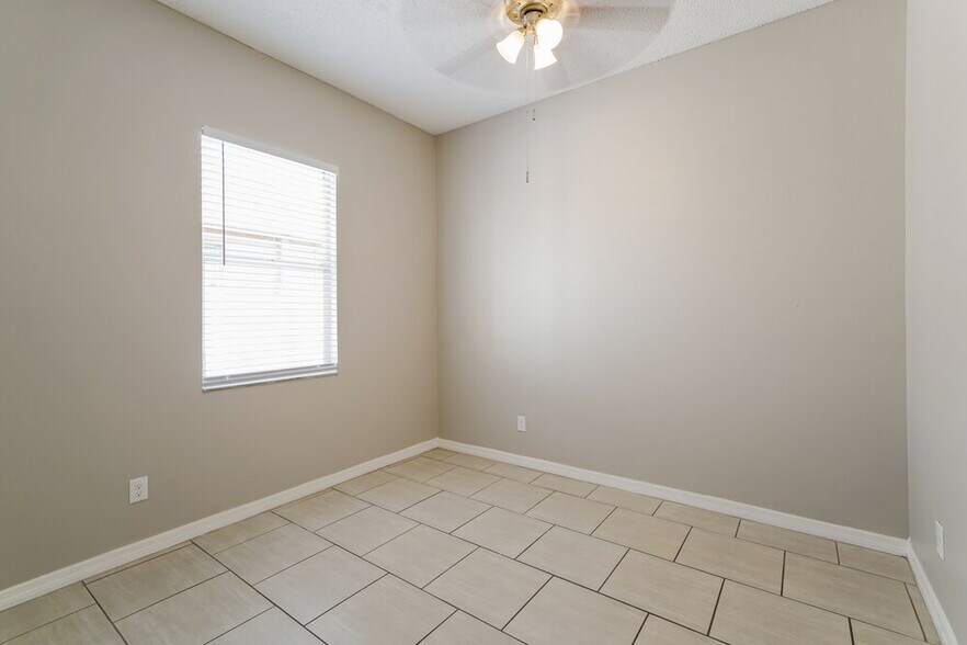 Building Photo - 7409 Sade St