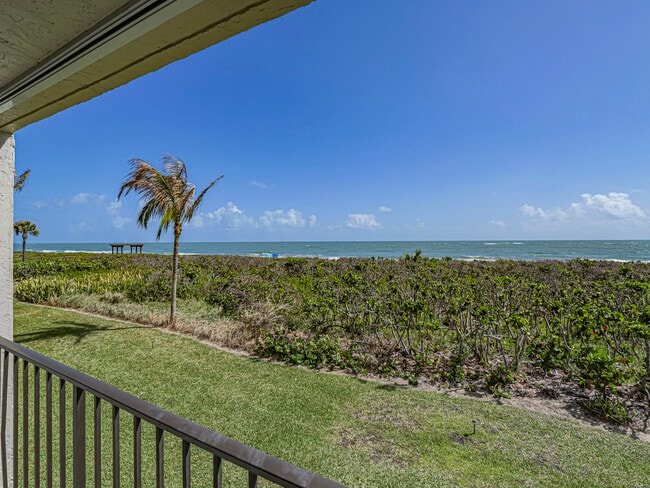 Building Photo - 4200 N Hwy A1A