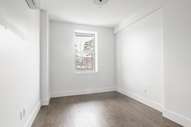 Building Photo - 62 De Sales Pl