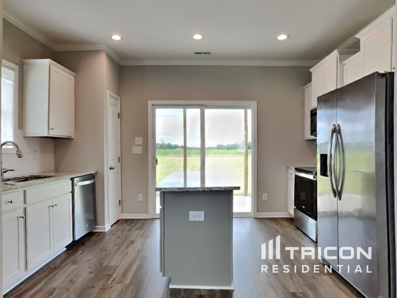 Building Photo - 65 Fish Whistle Ct