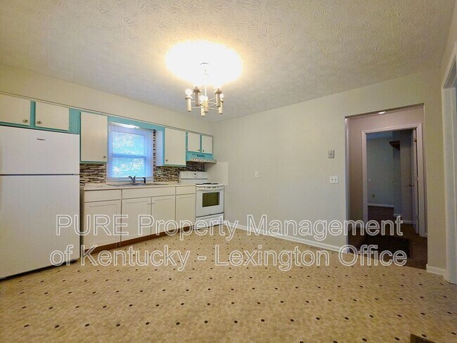 Building Photo - 122 S Magnolia St