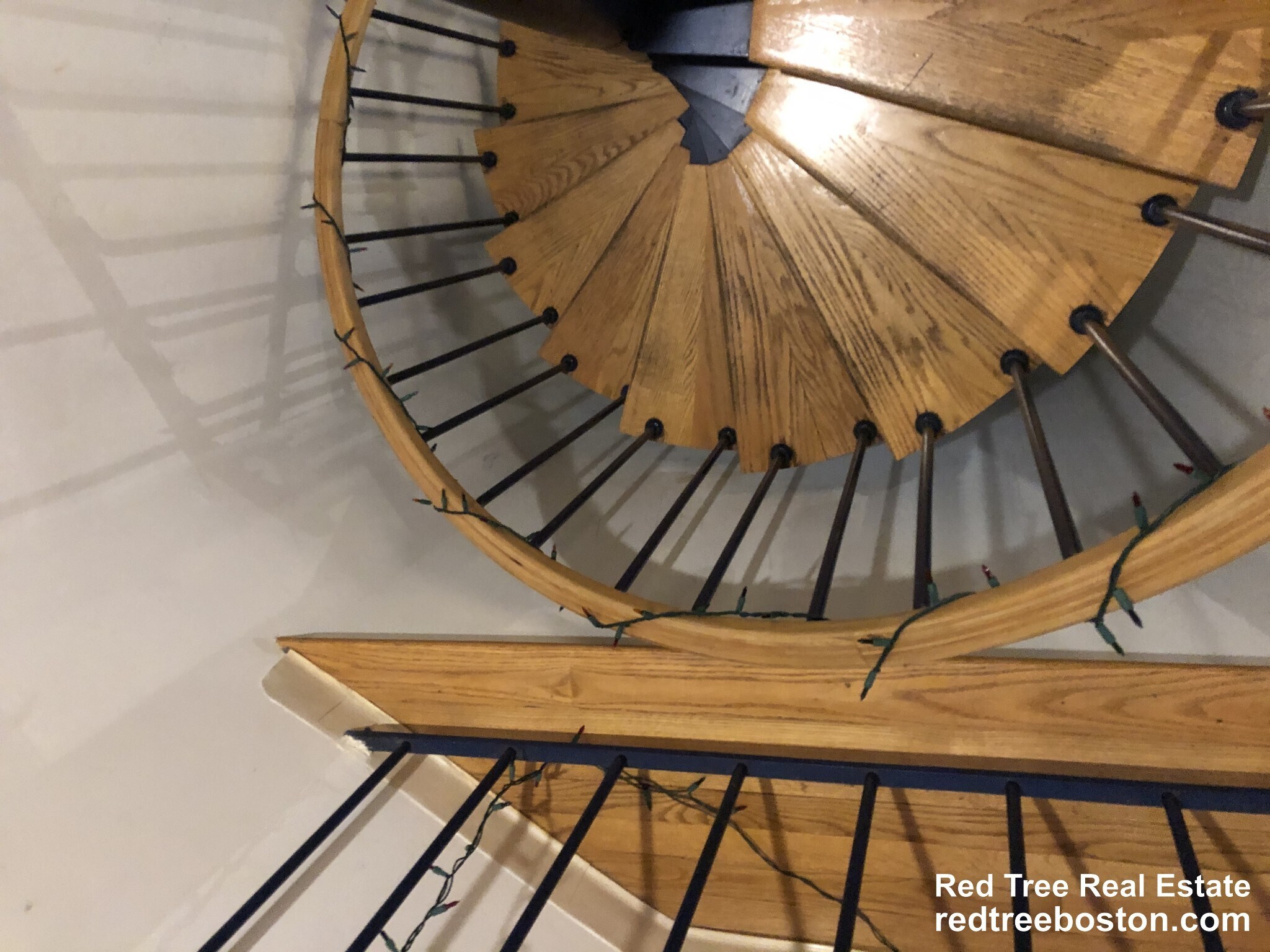 Building Photo - 103 Gainsborough St