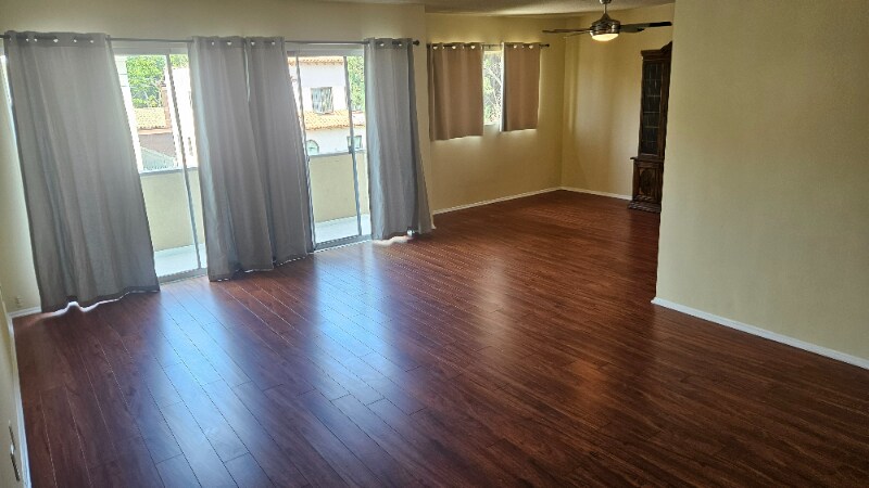 Building Photo - 638 N W Knoll Dr