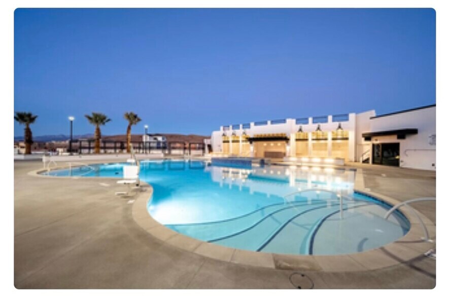 Building Photo - 5801 S Garnet Dr