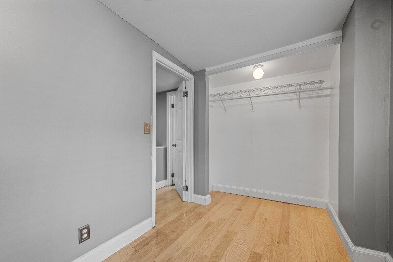 Building Photo - 3205 Lemp Ave