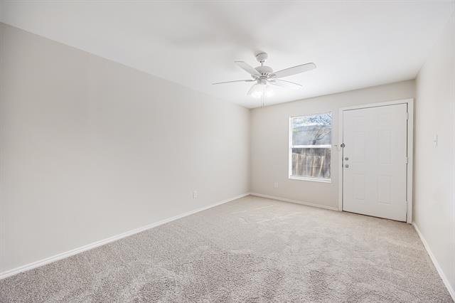 Building Photo - 303 Kings Way Dr
