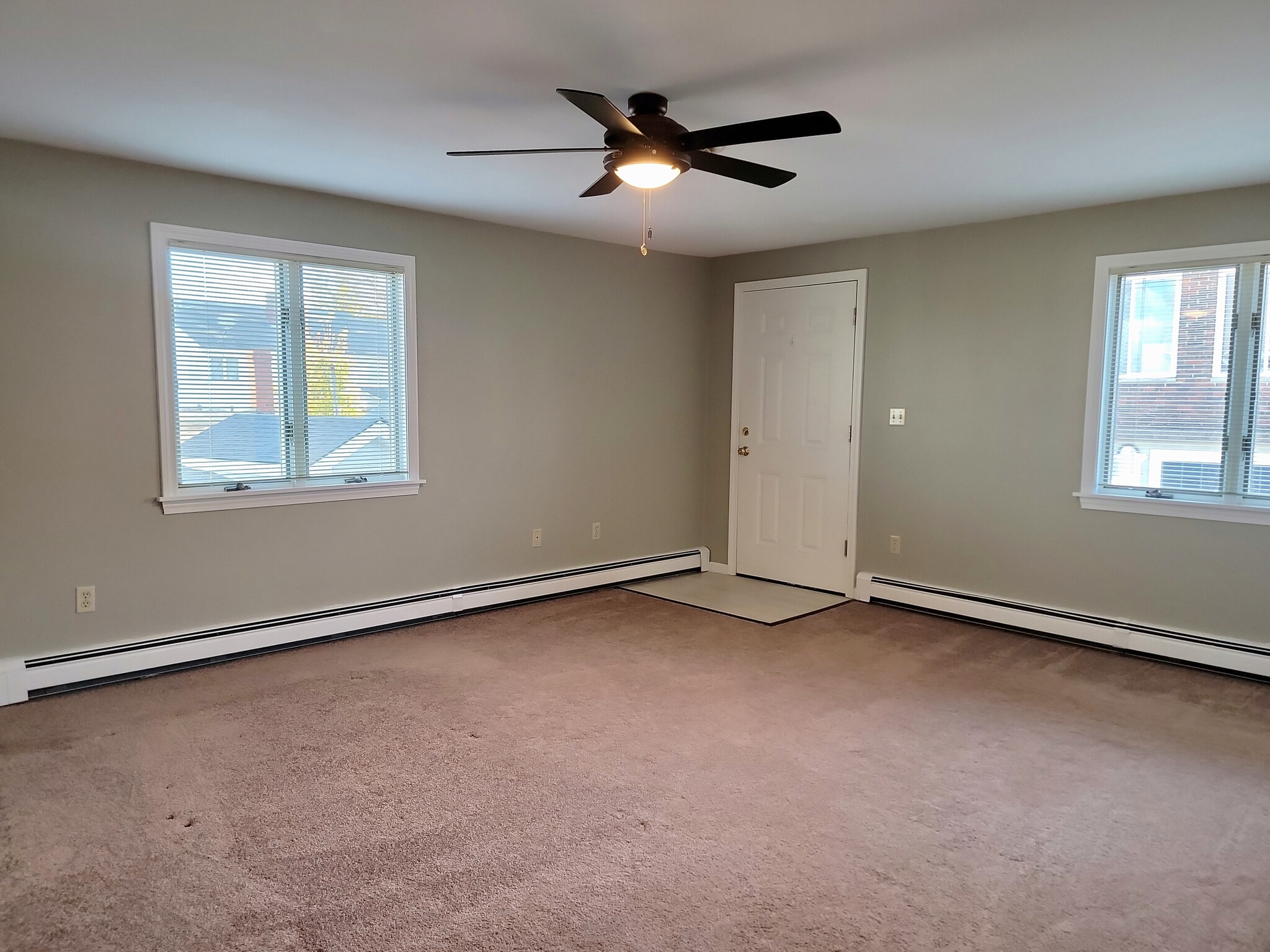 Main BedrooM - 128 Malden St