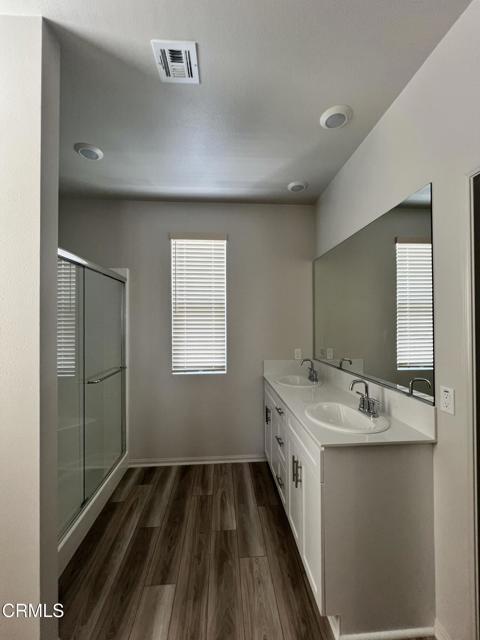 Building Photo - 40493 Birchfield Dr